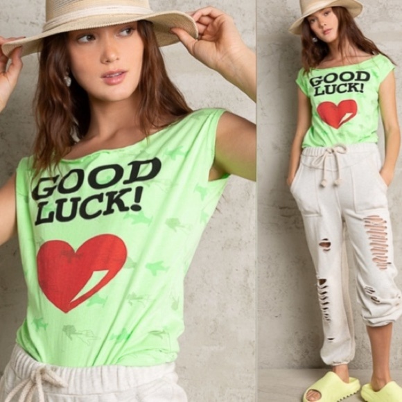 POL Good Luck Red Heart Pink Raw Hem Short Sleeve Tee Shirt Size Medium NWOT - Picture 1 of 9